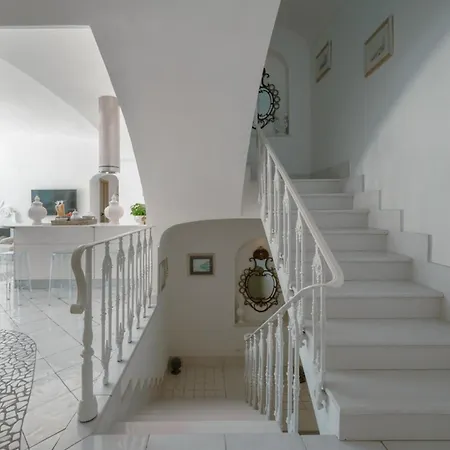 Villa - Elio