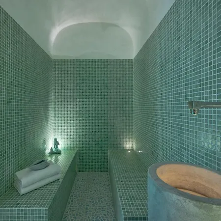 - Elio Villa Positano