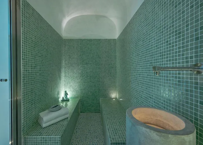 - Elio Villa Positano